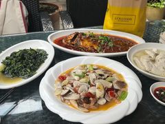 -华冠悠岚·庭院餐厅(青城后山店)