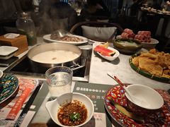 -尚尚仙·酸汤猪手·猪肚鸡火锅(华联万柳购物中心店)