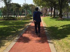 -闵行体育馆-停车场