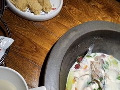 -咕嘟草帽鱼·牛奶一样的鲜鱼汤(包河万达广场创始店)