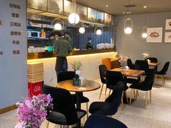 -POKEE VIA&Brunch·维娅(重庆来福士店)