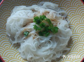 家庭简易版，快手早餐-葱油拌米粉