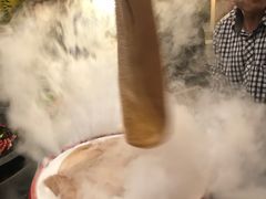 -茅草房·河畔园林火锅