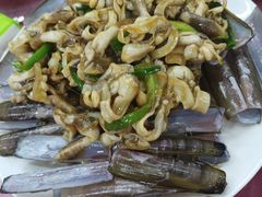 -霞涌市场海鲜摆卖区