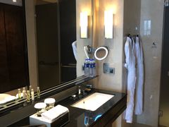 -广州天河希尔顿酒店