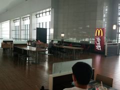 大堂-麦当劳(高铁南站店)