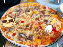 幸会饭堂荤香薄底披萨-幸薈飯堂