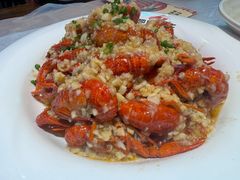-肥肥虾庄·金牌油焖大虾(首义路店)