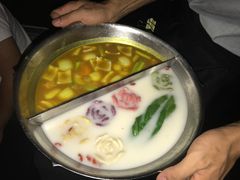 -湊湊火锅·茶憩(新中关购物中心店)