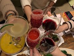 烈焰红唇-胡桃里音乐酒馆(环亚凯瑟琳广场店)