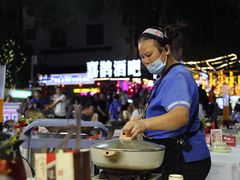 -刘姐啤酒鱼民族演艺餐厅(西街总店)