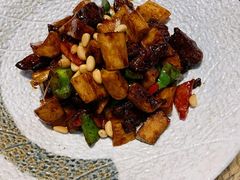 -山明水秀大饭店