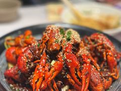 -肥肥虾庄·金牌油焖大虾(汉街SKP店)