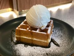 香草冰淇淋配华夫-Dal Cuore 达可芮冰淇淋(陕西北路店)