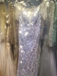 -觅白婚纱礼服馆