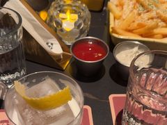 -Bar Fable 寓·药到病除