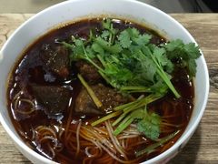 红烧牛肉面-巴鑫田姐米线(巴南万达店)