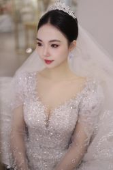 -艾米丽婚纱礼服