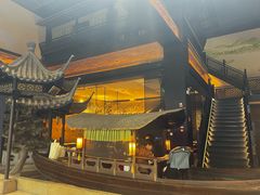 -桂满隴·站立的杭州(无锡八佰伴店)