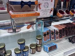 -VENCHI 闻绮(上海佛罗伦萨小镇店)