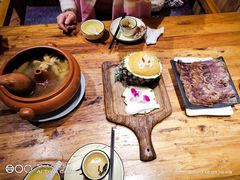 -老滇山寨•云南特色菜•地方菜•民族风情歌舞表演(金碧店)