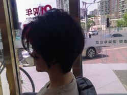 -一東造型烫发染发