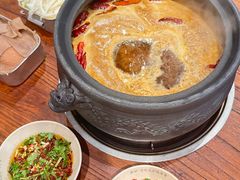 -郑记·古法黑砂锅串串(龙泉店)