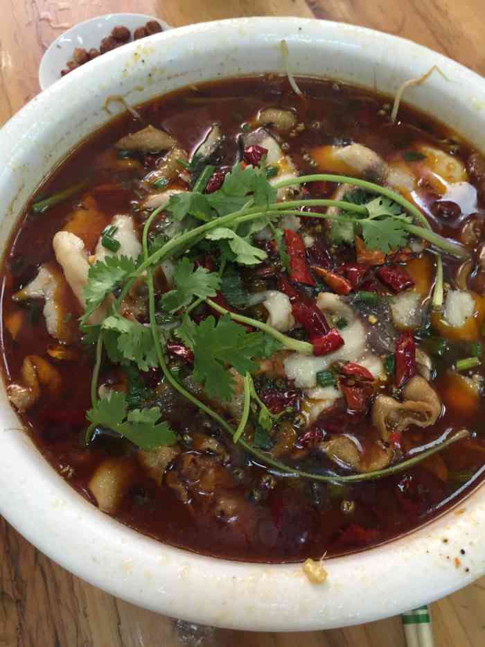 地址在建设街70多号辣妹子川菜馆