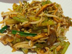 -闫府私房菜(恒隆店)