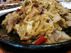 铁板酸菜月牙骨-李连贵熏肉大饼(沈阳站店)