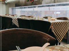 -新大咀港式茶餐厅(宝山万达店)