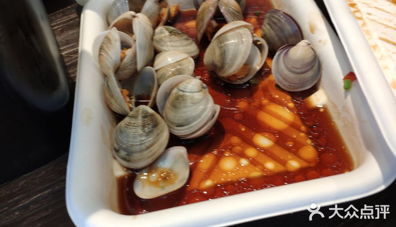 加起来才两百出头，另外去了边上的其他档口