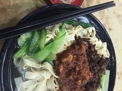 -丽虹云南过桥米线(兴工街店)