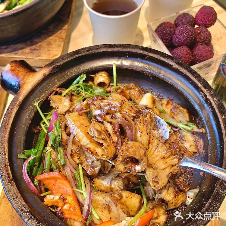 巨香！本地人带路的啫啫煲！