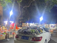 -吴山路夜市