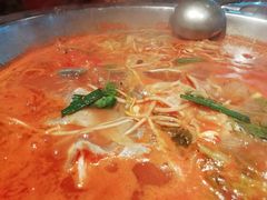 -野山舂·贵州现舂酸汤火锅(鸿通城店)