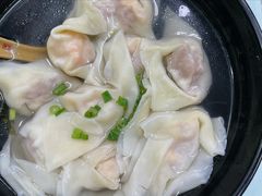 咸蛋黄馄饨-食惠里小笼包面馆(越秀店)
