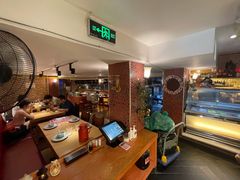 -Lia Cafe Bar Restaurant松山咖啡屋