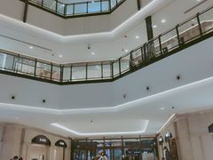 -梅龙镇广场