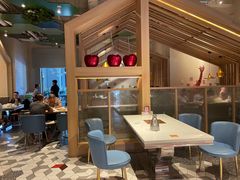 -红樱桃·欢乐餐厅(太原里店)