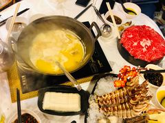 -鲜入围煮花胶鸡海鲜火锅