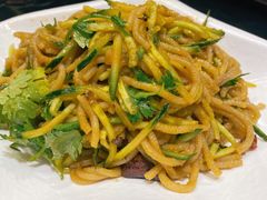-东口码头·烧鸽子·鱼头泡饼·地方菜(金鹰悦城店)