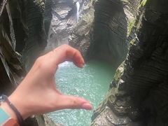 -蝶舞清江·恩施地心谷景区