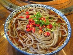 -亮欢寨酸汤鱼(沙冲路店)