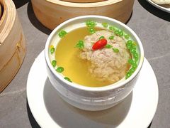 清炖咸蛋黄狮子头-晓淮山·扬州早茶·淮扬菜(龙阳广场店)