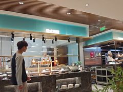 -金马门国际美食百汇(珞喻路店)