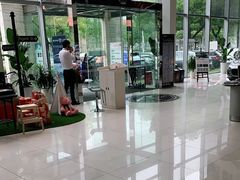 -上海伟杰·捷豹路虎4S店(闵行店)