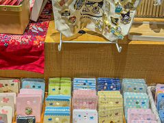 -猫的天空之城概念书店(苏州诚品店)