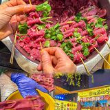 一家藏匿在十八梯对面石灰市得鲜烧烤店