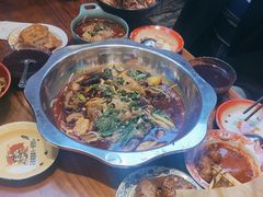 -爆炸头阿姨小四川正宗川味小吃(无任何分店)